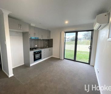 Modern, Near New Unit – Ross Hill - Photo 3