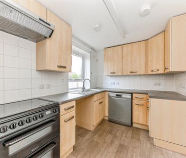 Ullswater Avenue - Photo 4