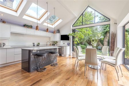 5 bedroom detached house to rent - Photo 5