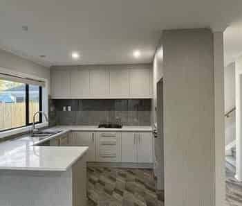 4 bedroom + 2.5 Bathroom + 1 Garage - Photo 1