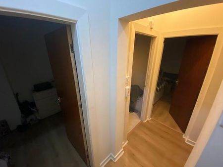 2 bedroom private hall to rent - Photo 2