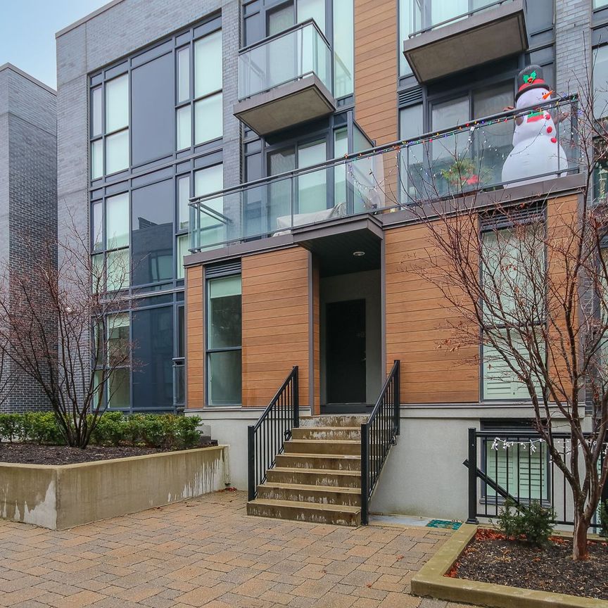 For Lease - 380 Wallace Avenue Unit# 402, Toronto, Ontario - Photo 1