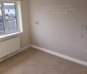 3 bedroom semi-detached house to rent - Photo 2