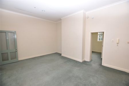 135 Wiltshire Drive - Photo 2