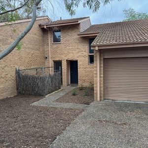 33 Strong Place, Belconnen ACT 2617 - Townhouse For Rent | Domain - Photo 3