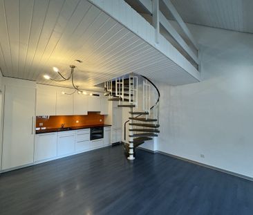 Rent a 4 rooms attic flat in Aarau - Photo 4