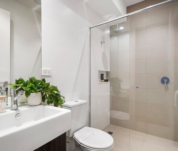 Contemporary boutique living by the bay! - Photo 2