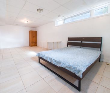 For Lease - 27 Beacham Crescent, Toronto, Ontario - Photo 6