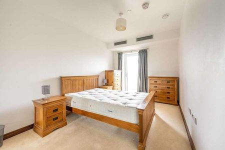 River Heights, Stratford, E15 - Photo 3