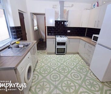 6 bedroom terraced house to rent - Photo 5