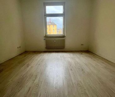 Krimstraße 1-schöne 2 ZKB Wohnung im 1.OG *ab sofort* zu vermieten - Photo 1