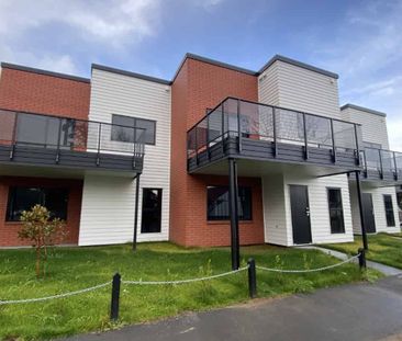 The Ultimate Uni Location – 4 Bedrooms, 4 Bathrooms - Photo 5