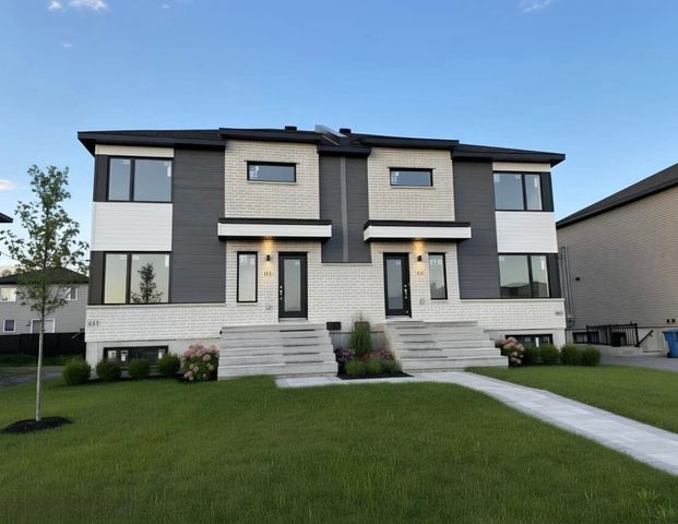 À louer / Maison à étages - Photo 1