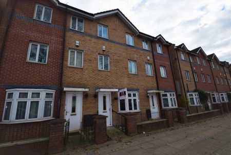 4 bedroom townhouse to rent - Photo 4