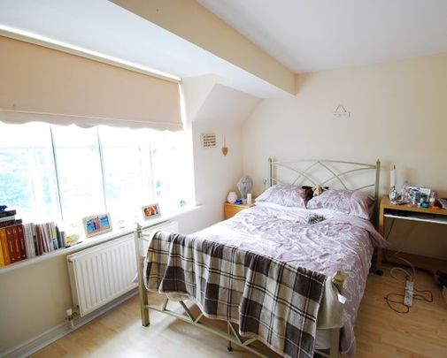 2 Bed - Sovereign Court, Jesmond - Photo 1