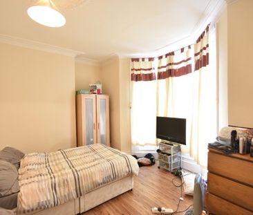 3 Bed - Tavistock Road, Jesmond - Photo 2