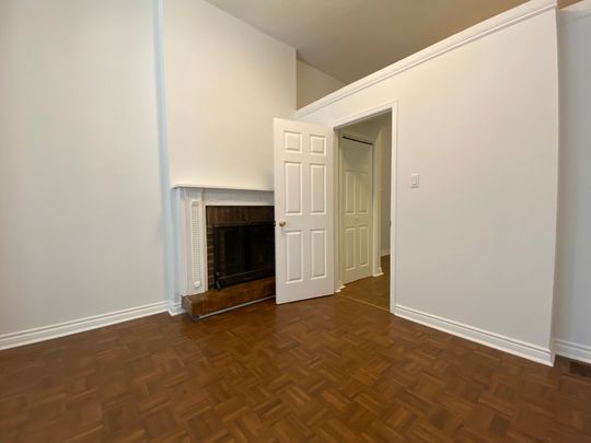 For Lease - 202 Gerrard Street Unit# 1, Toronto, Ontario - Photo 1