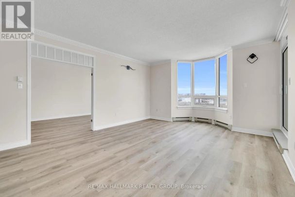 1502 - 1480 RIVERSIDE DRIVE - Photo 1