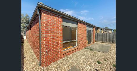 🏡 4-Bedroom house in Wollert - Photo 4