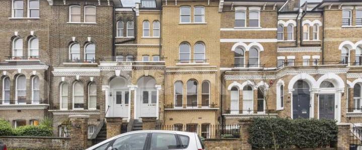 Charming One-Bedroom Victorian Flat to Rent on South Villas, Camden NW1 - Photo 1