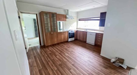 Large family home - Photo 4