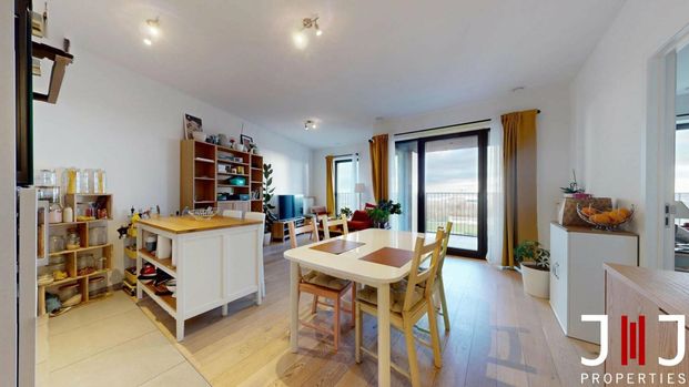 Flat for rent - Photo 1