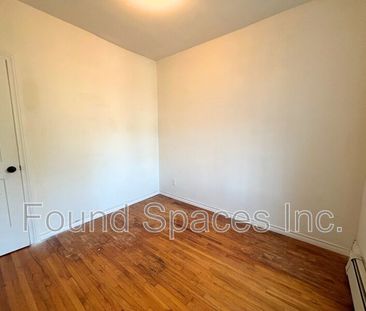 $1,899 / 2 br / 1 ba / 328 James st N unit 2 - Photo 1