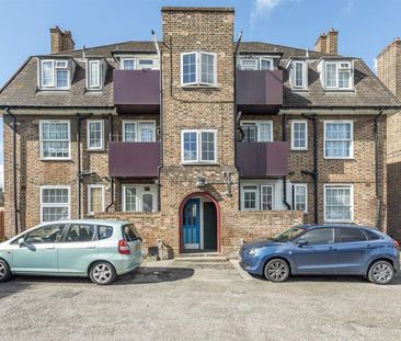 2 bedroom Flat To Let - Photo 2