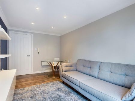 2 bedroom flat to rent - Photo 4