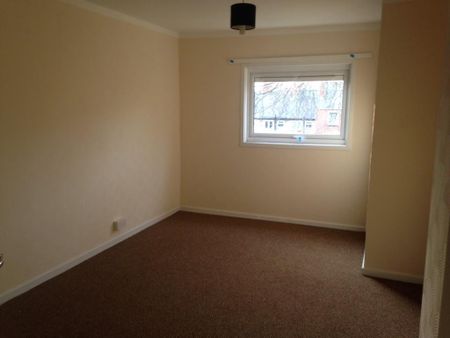 2 bedroom semi-detached house to rent - Photo 3