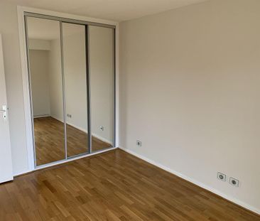 Location Appartement 2 pièces 47m² GUILHERAND GRANGES 07500 - Photo 4