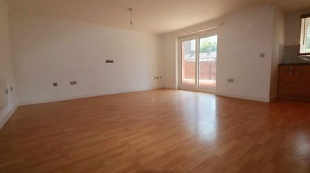 Flat 1 60 Guildford Road, Royal Court, Southend-On-Sea, 60 Guildford Road, SS2 5BH - Photo 5