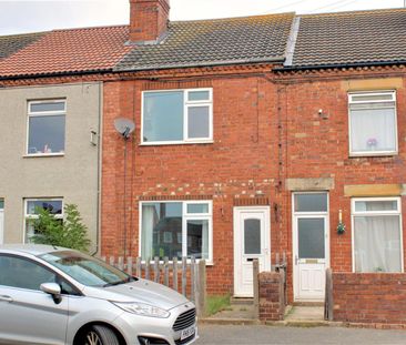 2 BEDROOM House - Terraced - Photo 3