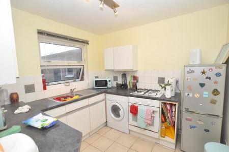 1 bedroom flat to rent - Photo 3