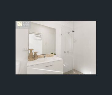 Modern .. 4 BEDROOM - Photo 6