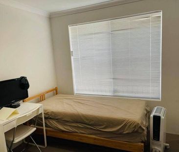 Front-Facing 3×2 Villa with Big Courtyard & Double Garage - Photo 5