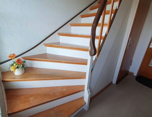 Höhscheid: Sofa frei! Erstbezug – TOP 3 Zimmer Wohnung, 1.OG mit Garten sucht neue Mieter! - Photo 1