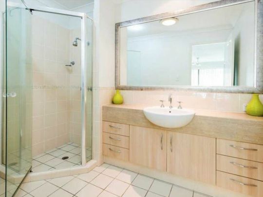 20/2 North Shore Avenue, Varsity Lakes QLD 4227 - House For Rent | Domain - Photo 1