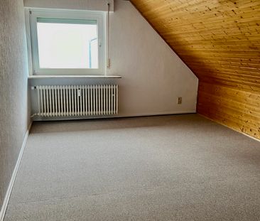 Großzügige 2,5 Zimmer Wohnung mit Balkon in kleiner Wohneinheit - Foto 1