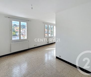 Location Appartement 3 pièces 73m² AUBAGNE 13400 - Photo 2