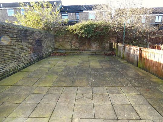 3 bedroom terraced house to rent - Photo 1