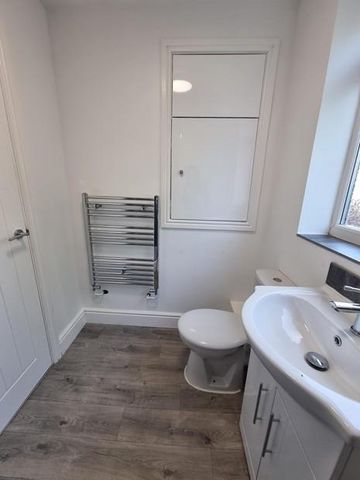 1 bedroom ground floor flat to rent - Photo 4