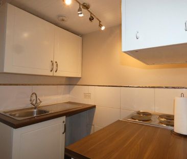 1 bedroom ground floor flat to rent - Photo 3