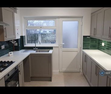 3 bedroom terraced house to rent - Photo 3