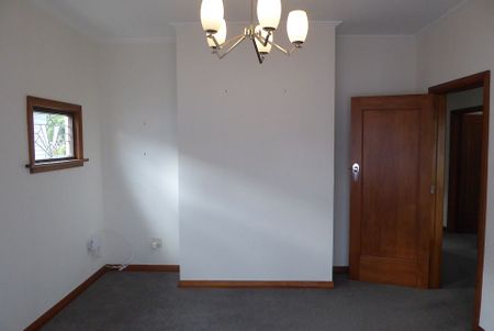 Classic Bungalow Home with Modern Convenience - Photo 3