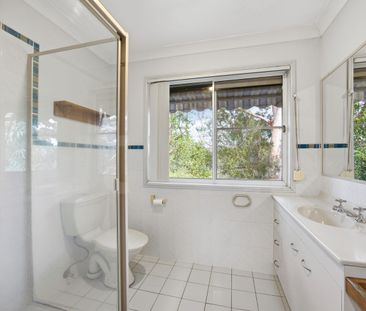 Neat and tidy townhouse in handy location! - Photo 5