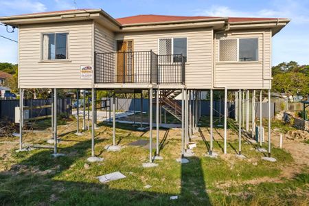 Newly Renovated Home in a Convenient Stafford Location - Photo 4