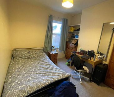 4 bedroom terraced house to rent - Photo 4