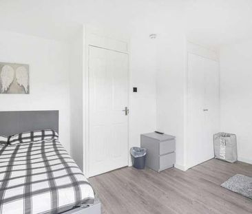 Union Road, Northolt, Middlesex, UB5 - Photo 2