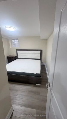 182 Skegby Road #Legal Basement - Photo 1